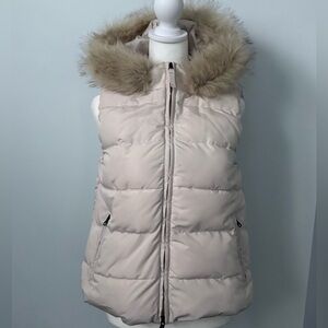 GAP Primaloft Hooded Puffer Vest with Removable Faux Fur Trim. Size XSP